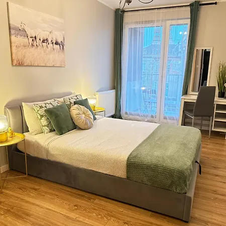 Good Time Centrum Strzelecka B Апартаменты *