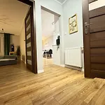 Apartment Good Time Centrum Strzelecka B